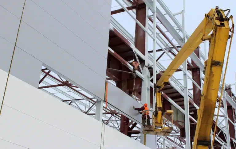 ติดตั้งแผ่นผนังฉนวนกันความร้อน Sandwich Panel