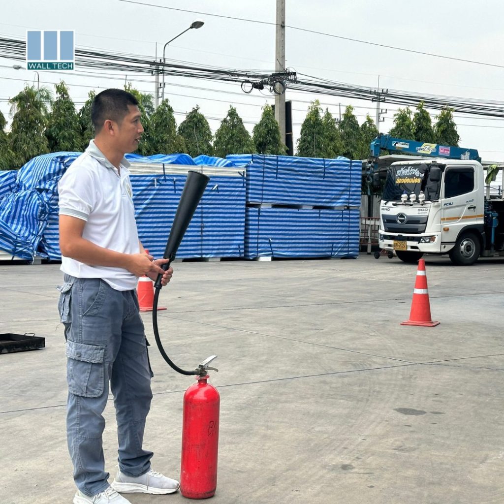 Wall Tech จัดการฝึกซ้อมดับเพลิงและอพยพหนีไฟประจำปี 2568